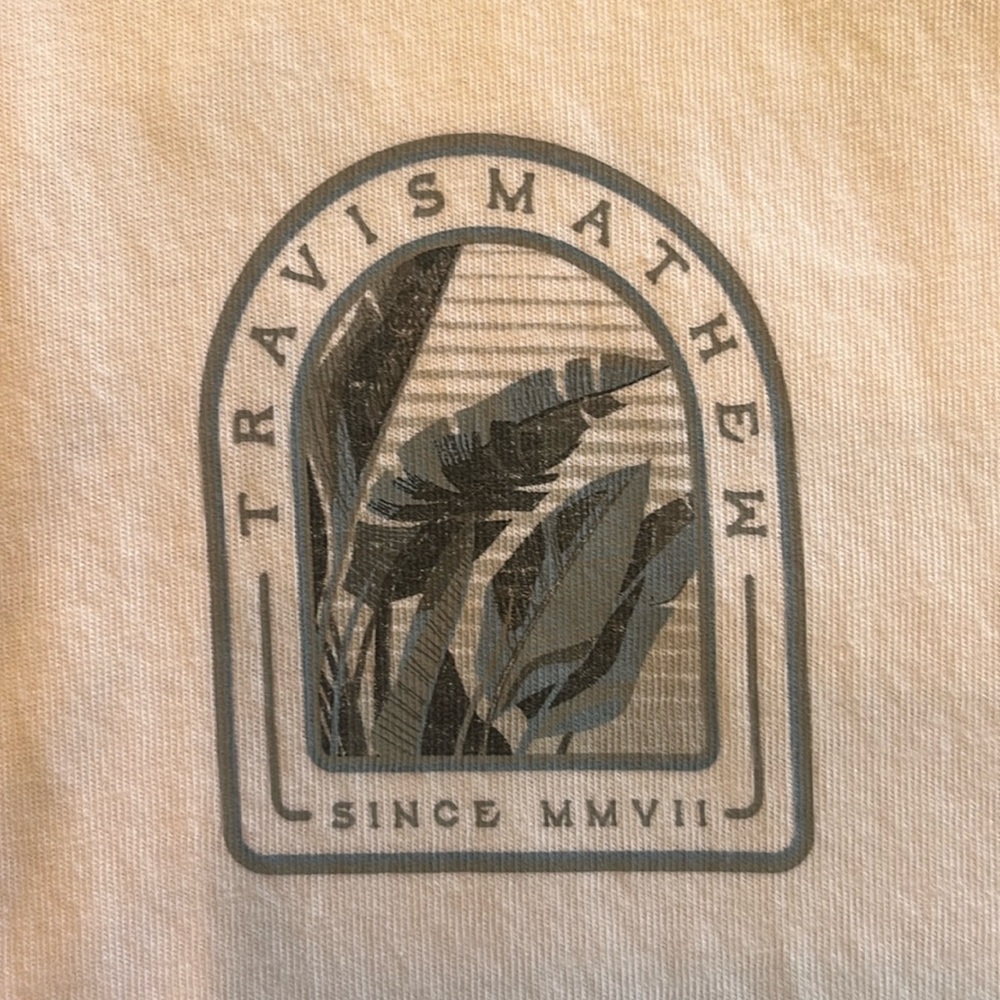 Travis Mathew tshirt